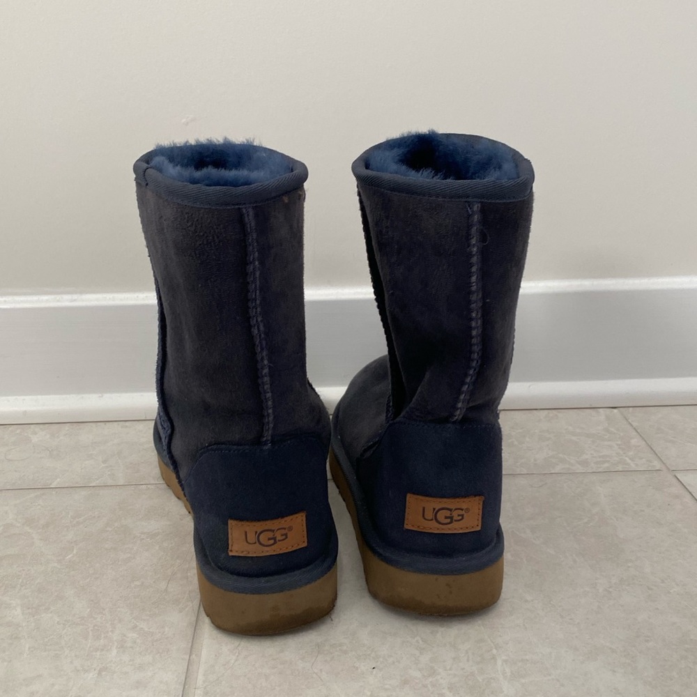 UGG boot - Picture 3 of 7